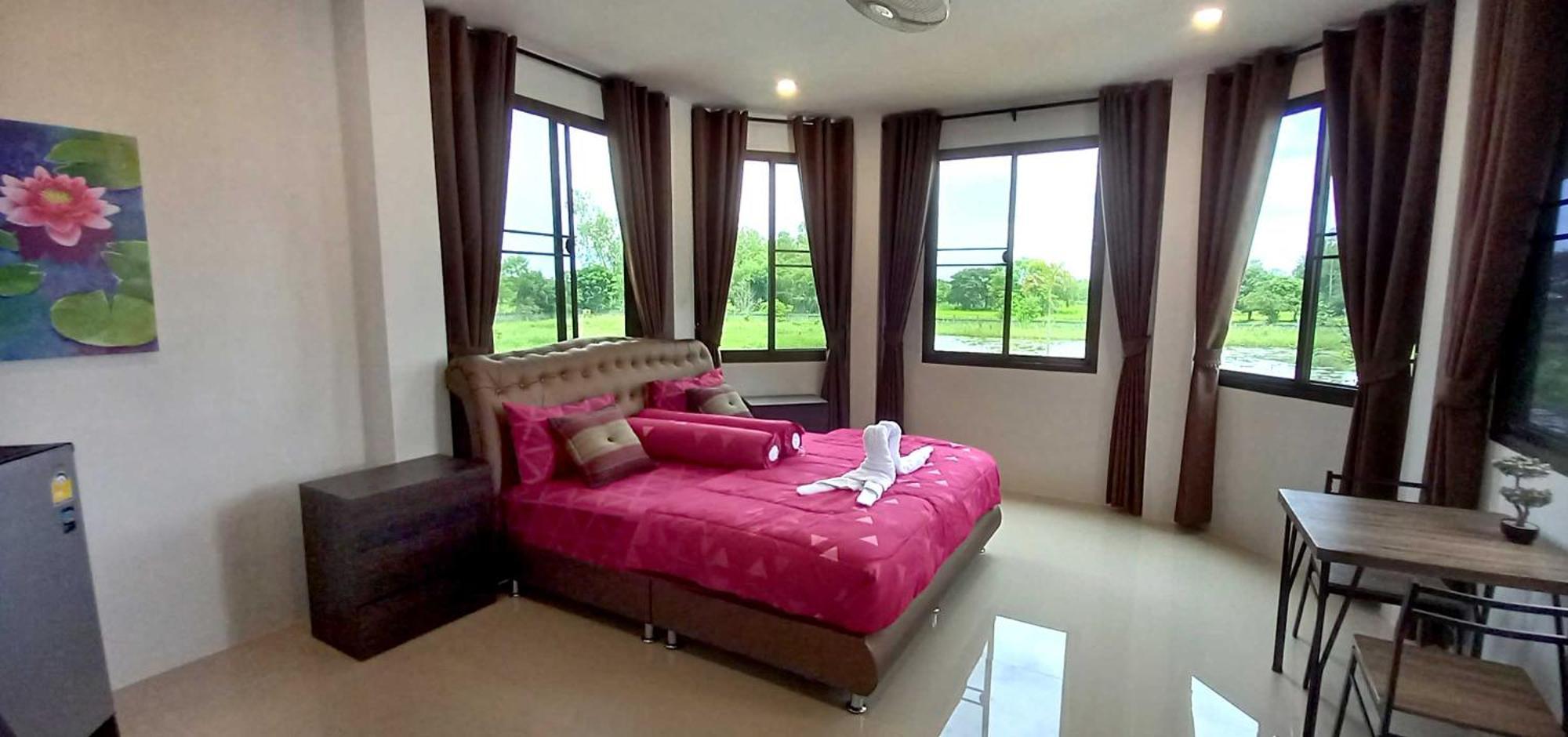 Bua Daeng Homestay Resort Kumphawapi Exteriör bild